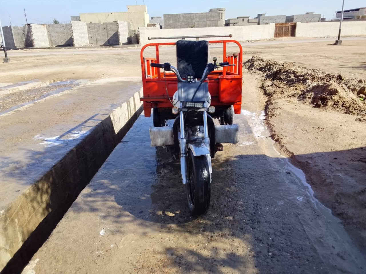 السلام عليكم ستوته للبيع أدوات مكفوله من عشاءرين السعر 650 وبيه مجال العنوان البصرة الزبير يم محلات 17 رقم تلفوني  ***********
