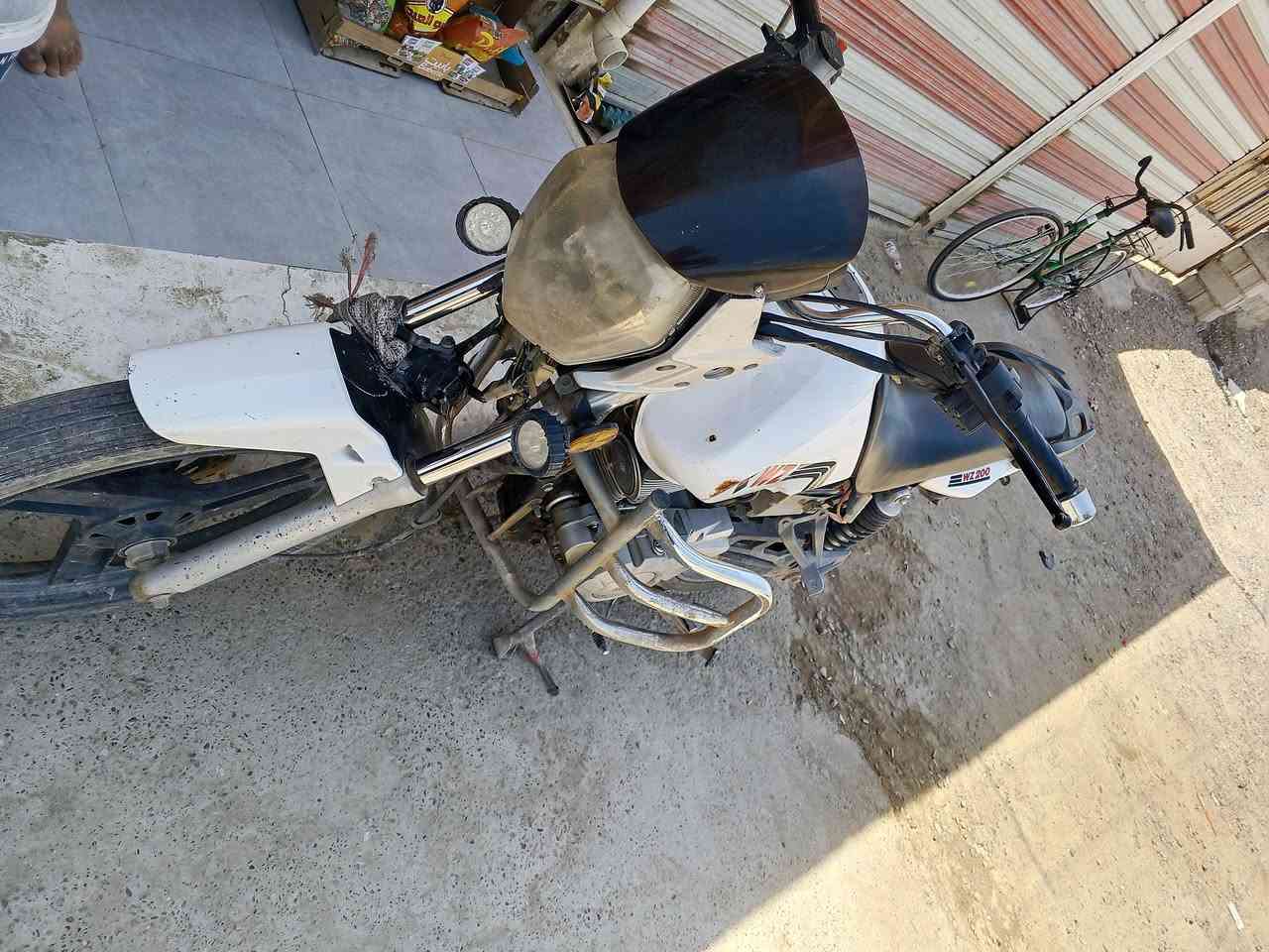 دراجة للبيع
نوع الدراجه : سنكي ✅

موديل : 19

فئه المحرك 150 cc

دراجة مال عمل محرك نضيف الصوت ذبانه 🪬

السعر 600 وبيها مجال 

لاستفسار انتصل عل رقم ***********
