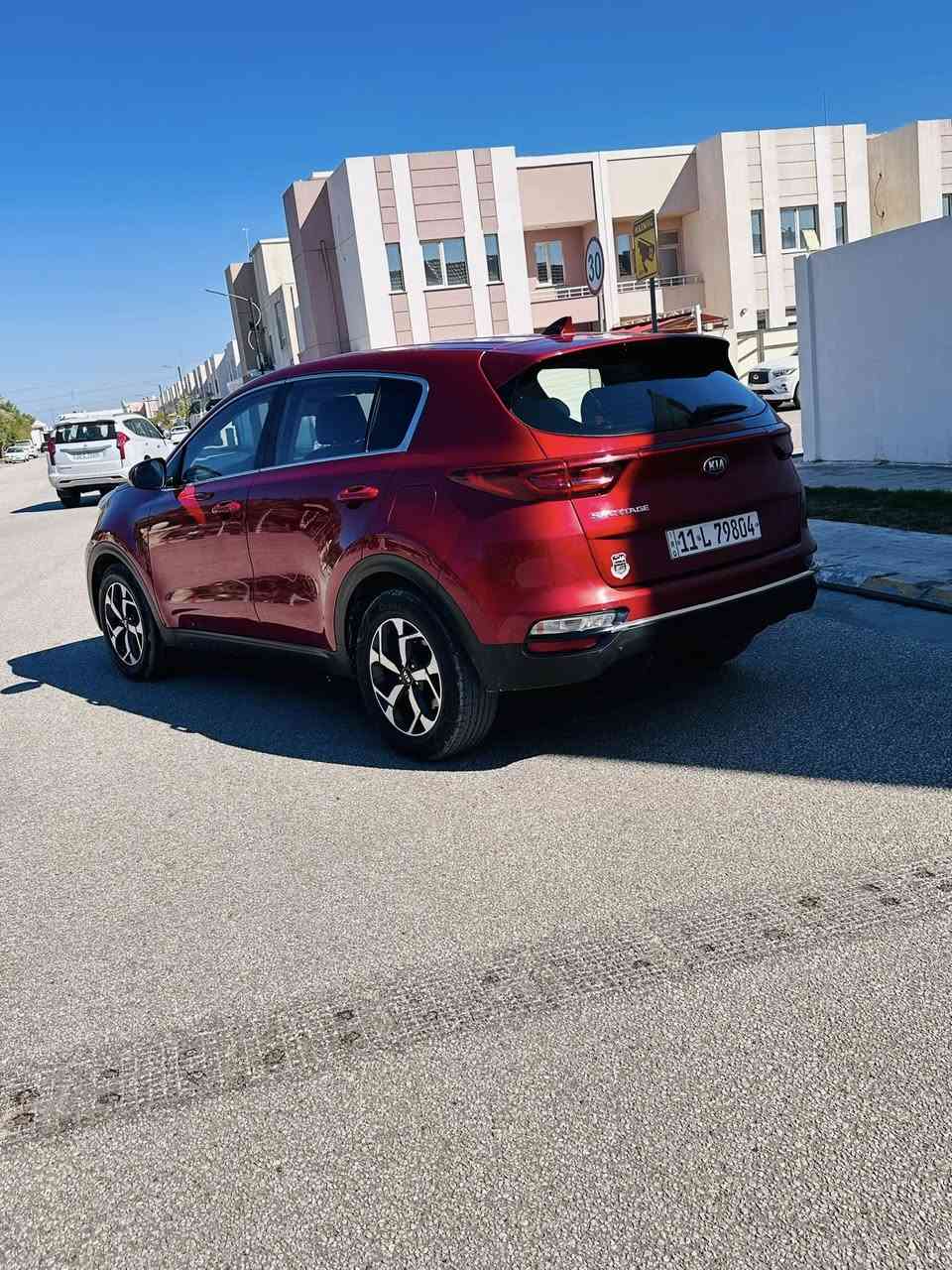 السلام عليكم سياره نوع كيا سبورتج موديل 2020
مكينه 2400المرغوب. فول مواصفات واحد على واحد انظمه قايد كشن جلد كامره شاشه حساسات امامي خافي لايت آيل ايدي زنود  ماشيه  43 الف كشافات مانع ضباب رادارات تحككم ذاتي تحكمات جهتين مانع انحدار مانع نزلاق. انظمه ٤ سبورت ايكو سمارت مود صعود جبال 🏔️ تبريد قطعتين تدفاء تبريد خلفي. رقم بغداد بسمي سنويه جديده هزه جديده تحويل مباشر 
مكفوله كفاله كير مكينه حداديه تخم تاير كله كفاله من الظربه والفتح. سونار مندلاوي  بيه يمك مكانه كربلاء. استفسار الاتصال ‭٠٧٧٢ ١٣٨ ٦٨٣٦‬
