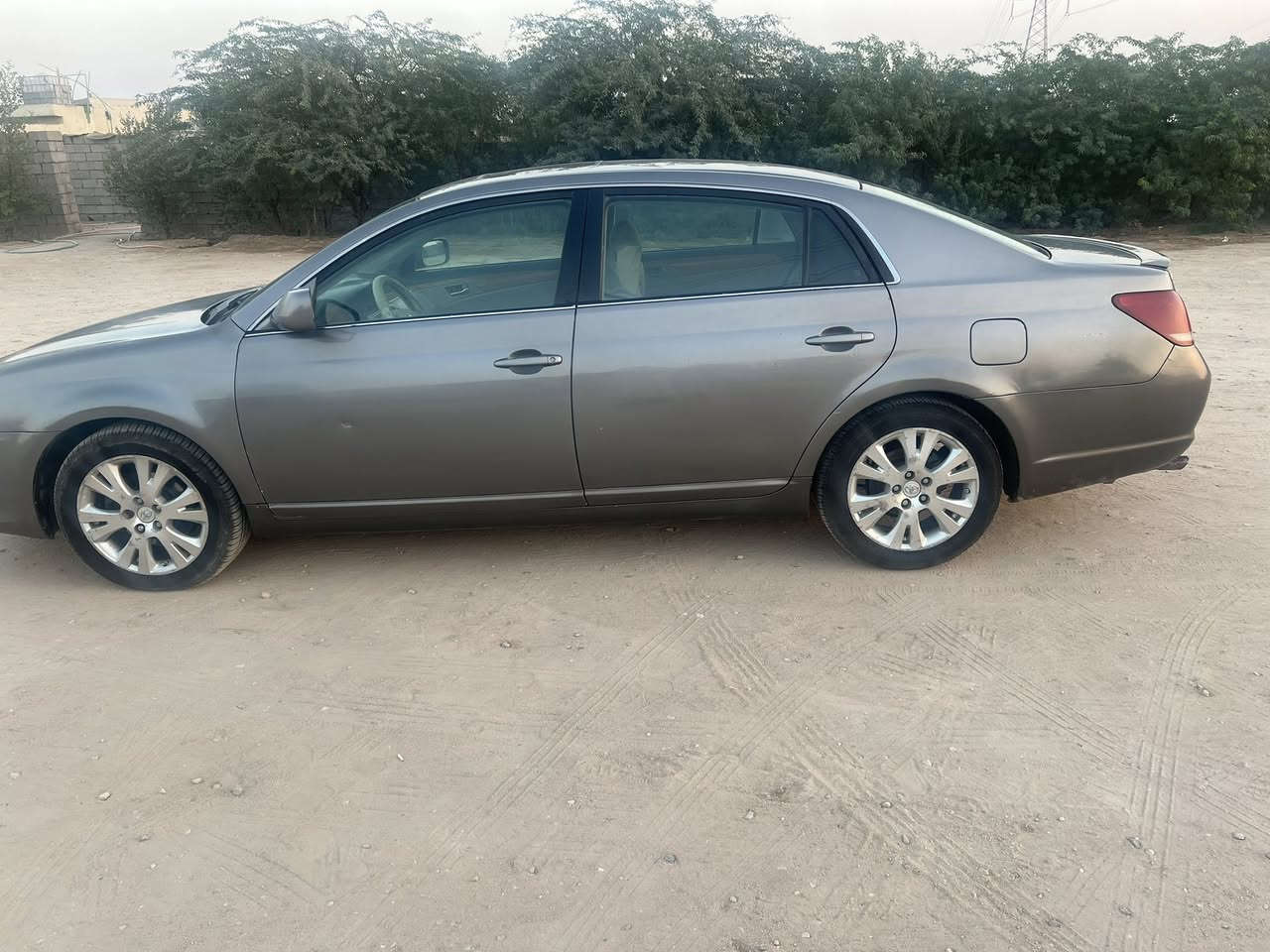 سيارة تيوتا افلون موديل 2006 سيارة جديدة مرشوشه جماليه سبب جراد بيه جاملق بدون دواخل مكفوله من ضربه القوية كير مكينة حدادية تبريد مكفولات سنوية تنتهي 2027 رقم سيارة مميز سيارة حلوه اي نقص ما بيه السعر 90

رقم تواصل :***********
