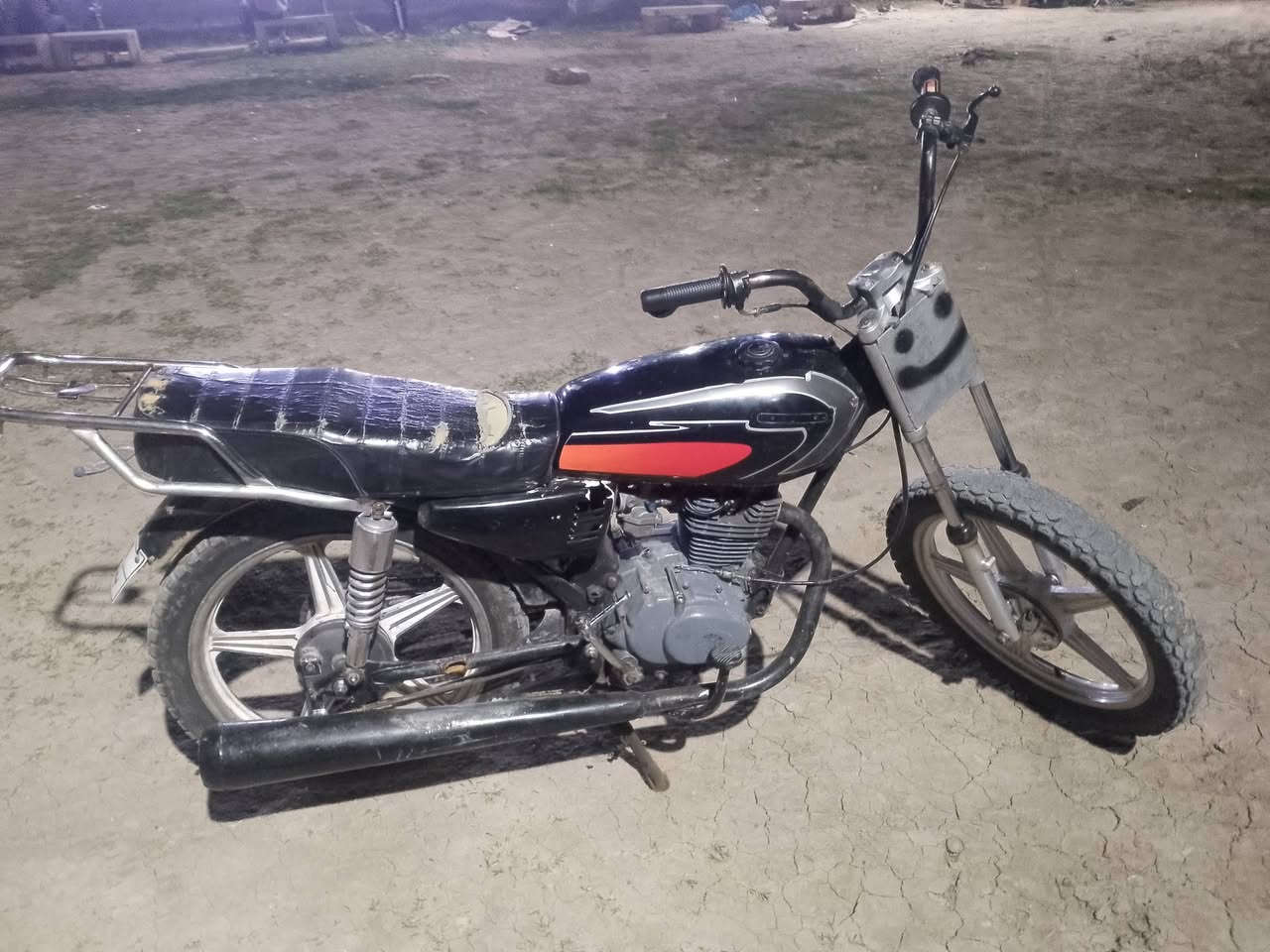 دراجه نامه برو السعر ٢٠٠ و بيهه مجال حك جيه


**إذا كنت صاحب هذا الإعلان وتريد حذفه لأي سبب، رجاءا أرسل رسالة إلى الدعم الفني**