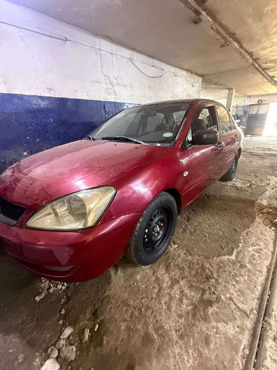 السلام عليكم لانسر للبيع مديل 2007 مصبوغه عام  شادله مكينه 2000جديده قبل شهرين شادهه السعر 68 ورقه 
هـ ***********
