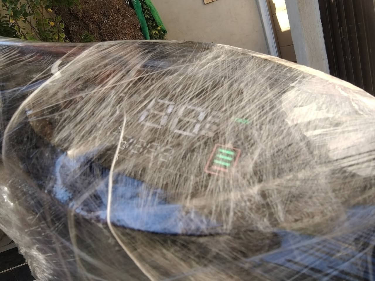سويت حادث بيه وكامت متمشي بس هيه شغاله وبطاريات جديده يمكن صوج من سكليتر يل ينطيني سعر
زين ابيعها  مكاني بغداد ***********
