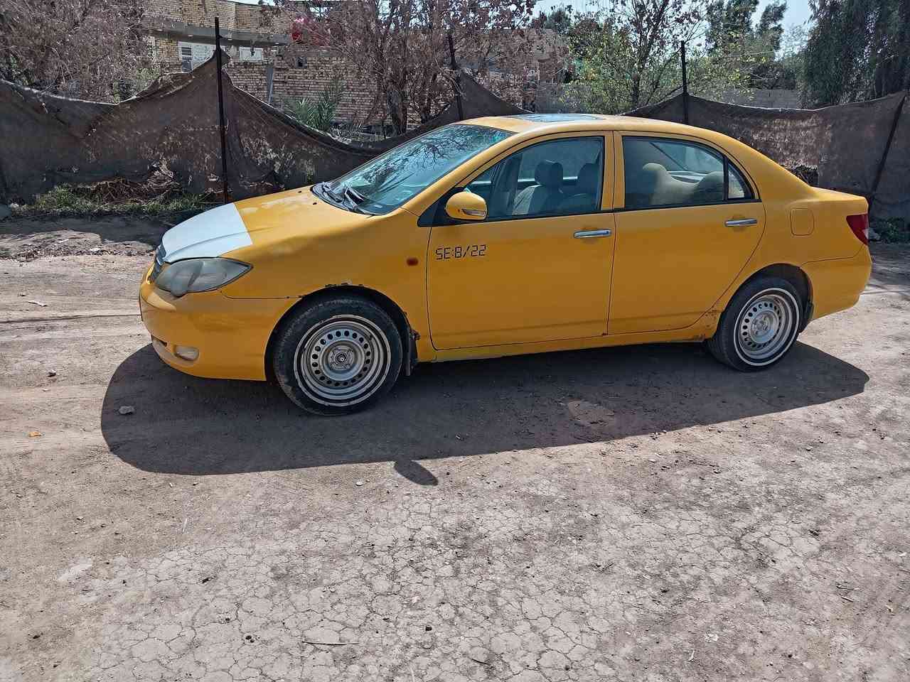 السلام عليكم بيوايدي موديل ١١ رقمه قادسيه مصفره سنويه لل27 كير عادي مكينة ميسيبوشي السعر ٣٢ وبيه مجال قليل مكانه بابل قرب العلويه شريفة ع *********** بي واتساب
