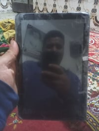 للبيع • موبايل • وصف ناقص