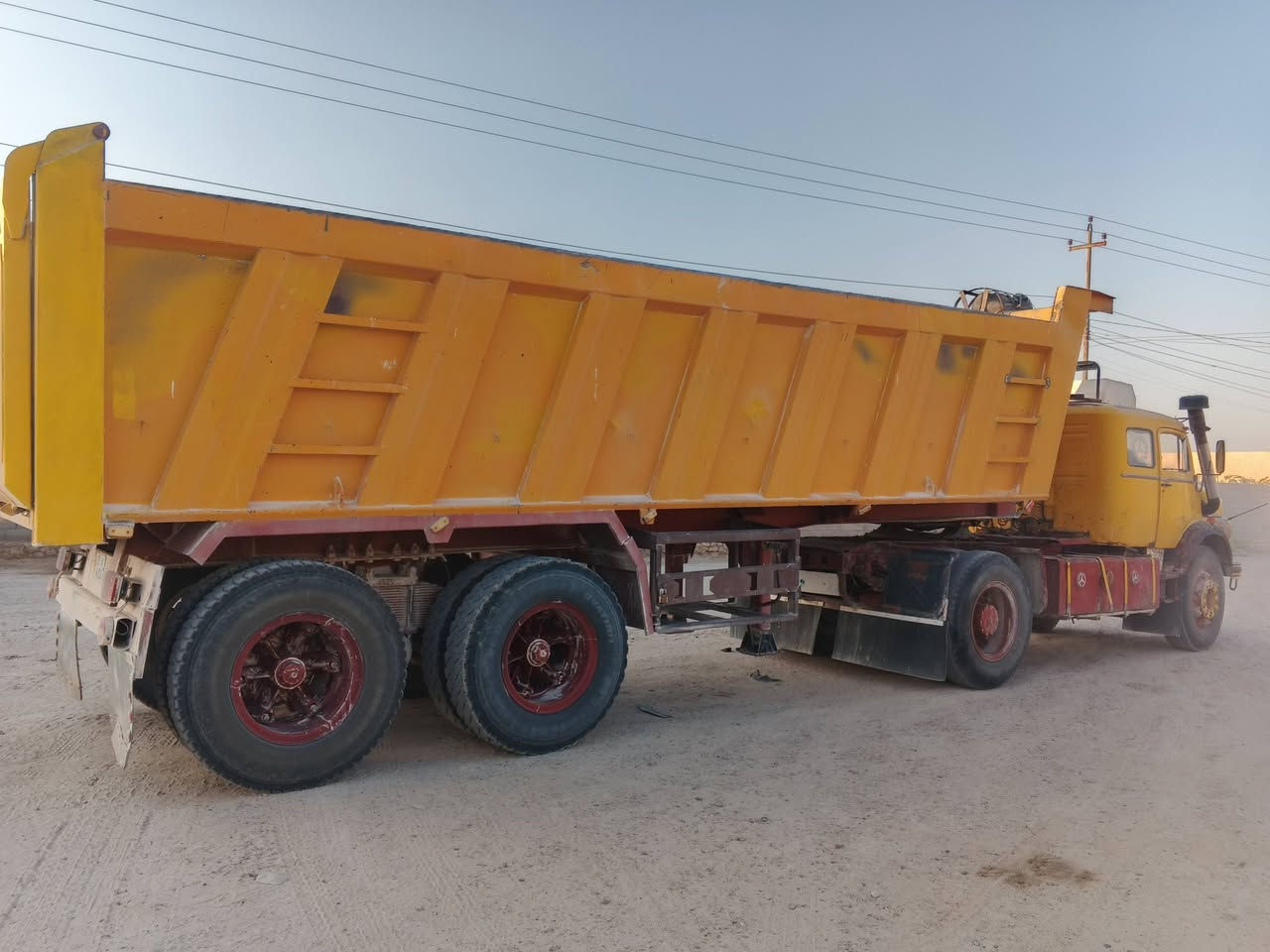 راس وعربانه للبيع
عاديه موديل 79
كير 25
عربانه حداديه ذرعه 29
مجموعه 16 
شاصي 14تخم تاير 
سعر 270وبيه مجال
رقم الهاتف ***********
مكاني رمادي
