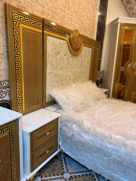 🚨 انطلقت أقوى تخفيضاتنا على موديل الأقواس – فخامة بسعر ولا أروع!
بلنقد والاقساط

📉 من 2,450,000 دينار عراقي
🔥 إلى 1,950,000 دينار فقط
💥 فرق 500 ألف دينار خلال 6 أيام بس!

✔️ موديل الأقواس – نجارة عراقية 100%
متوفر ضمن وجبة الدرجة الأولى ووجبة الأصباغ (البوية)

✨ تفاصيل الطقم (10 قطع):
• كنتور بطول 330 سم + ملحق 430 سم – ارتفاع 250 سم
• تصنيع داخلي: صاج طبيعي 4 ملم
• وجه الكنتور: MDF سماكة 12 ملم
• الضهر: چرچوبة شد برغي
• القاعدة الأرضية: بلوك صاج
• أبواب نرمادة شريطية
• التقطيع الداخلي: حسب رغبتك
• سكك سلايت – تقطيع بلوك بورد
• الشازون: خزان + طابورية إضافية
• سرير 6 أرجل من بلوك بلاويد
• لون الدوشمة حسب اختيارك
• تصميم فريد بمسكات مختلفة عن باقي الموديلات

🚛 توصيل وتركيب لكافة محافظات العراق بكروه
🛠 صيانة مجانية لمدة سنة كاملة

📍 العنوان: الرمادي التأميم قادسية الاولى
📞 للحجز والاستفسار: ***********

🔹 معرض الجشعمي للأثاث – ثقة محلية بجودة عالية

⏳ الكمية محدودة والعرض ينتهي خلال 6 أيام فقط!
👇 لا تفوّت الفرصة وخلي غرفتك تحچي ذوقك!#الجشعمي
