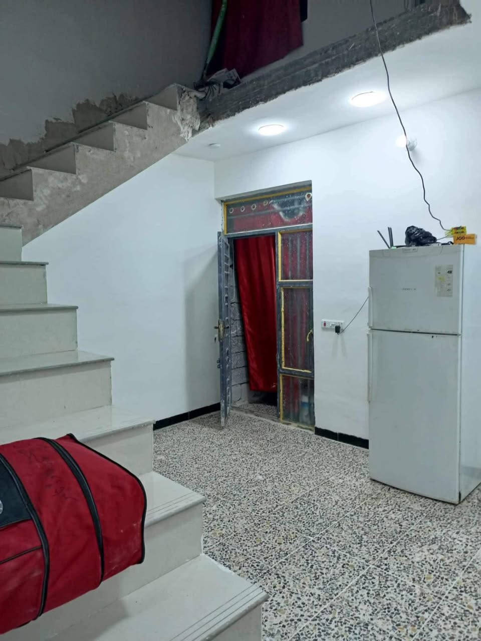 دار للبيع في المدائن بدون مراوس المساحه ١١٠ متر طابق واحد في منطقة البانوراما بستان الگراغول خلف اسواق عادل ابو الجمله منطقة ماء ومجاري كامل وعلى وجه تبليط قريبا نوع السند ٢٥ زراعي الواجهه ٥ متر نزال ٢١ متر بناء جديد مؤجره ب٢٥٠ الف بالشهر
السعر ٦٠ مليون مجال بسيط للشراي 
 للتواصل ***********
