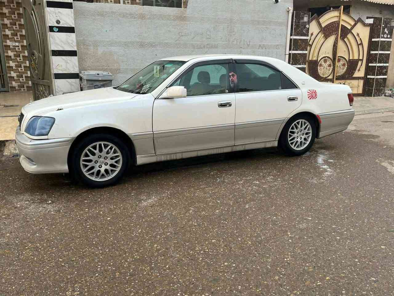 ملكه للبيع فول كرستال دكمتين سياره باكيت تخم تاير جديد صدر جديد تبريد تدفئ كلو شرط لايت زنون بك لايت أبو عيون
سبير مانازل سياره أحلا من الصور سعر38 وبي مجال
***********
