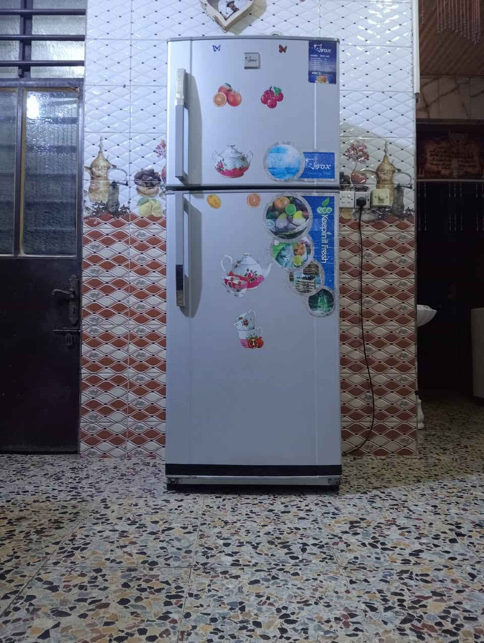 ثلاجه 22 قدم نضيفه جدا السعر 200 تخم 10 مقاعد مع 3 طبلات السعر 350 الشراي خاص يوجد توصيل


**إذا كنت صاحب هذا الإعلان وتريد حذفه لأي سبب، رجاءا أرسل رسالة إلى الدعم الفني**