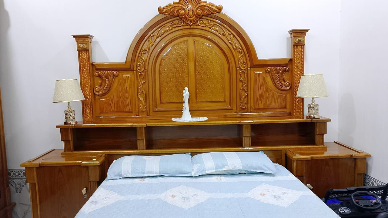 سلام عليكم غرفت خشاب لبيع السعر 1000000 بمليون تنباع كله سوه بعدهي نضيفه  الستفسار عل هاذه الرقم ***********
