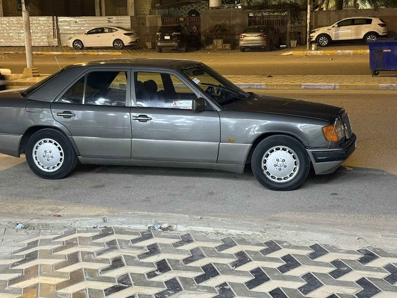مارسيدس موديل ٩٠ 
قواعد.  سليمات 
بسمي تحويل ثاني يوم  
تبريد شغال  
خاليه من معجون  
مستعجل على البيع سعر 55 سياره  جديده 
رقم ***********
