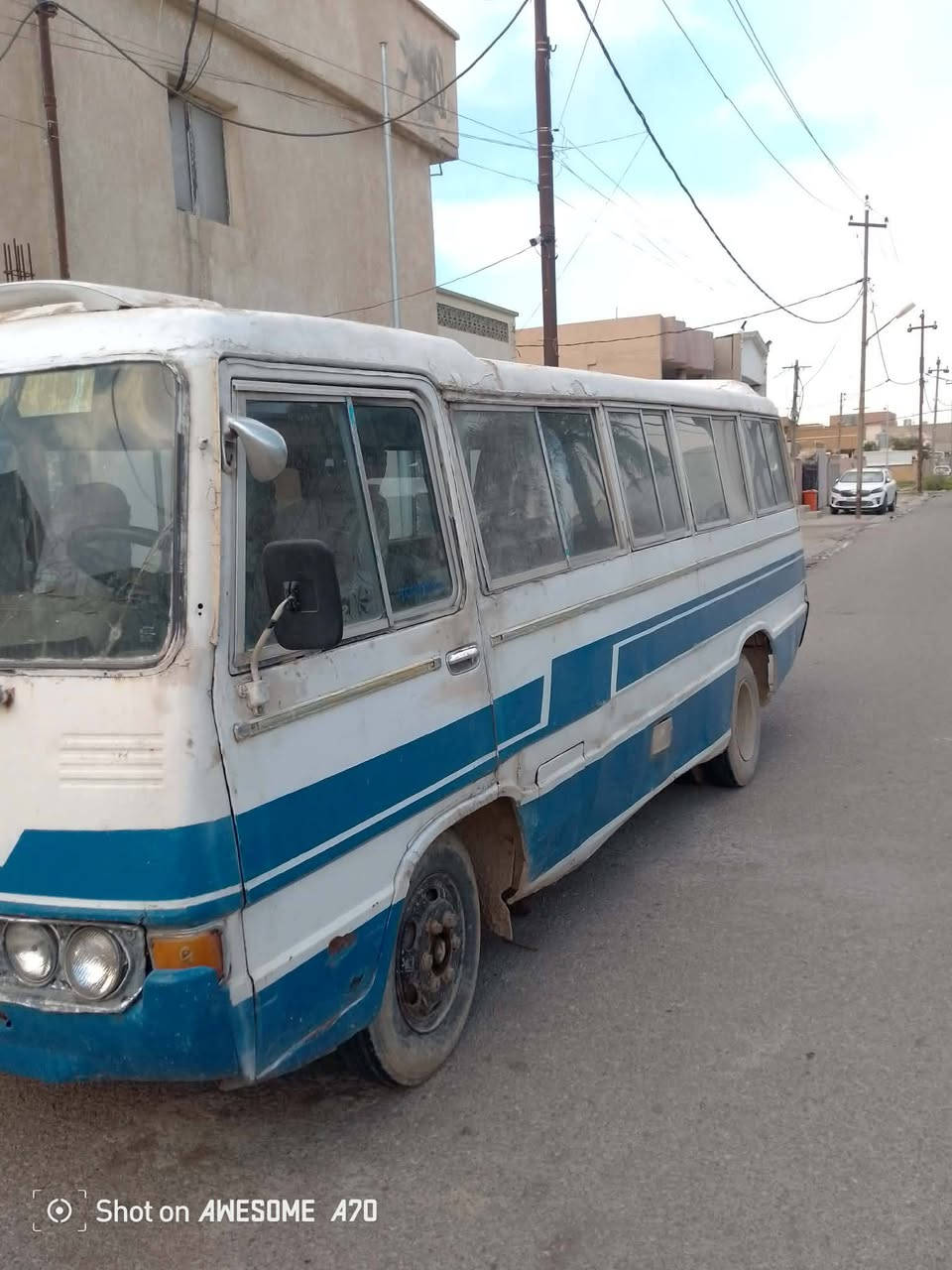 سلام عليكم كوستر 82للبيع سياره كهربيات كامله مكينه أكسل شرط سياره خير من الله نشطه كشن إضافي دوشمه ارضيه وكشانه تيرات نص عمر ***********
