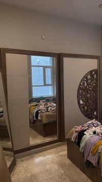 غرفة نوم تركي ٧ قطع نضيفة جدااا ماخذيهة من العالمية كلش راقية واي ضرر ...