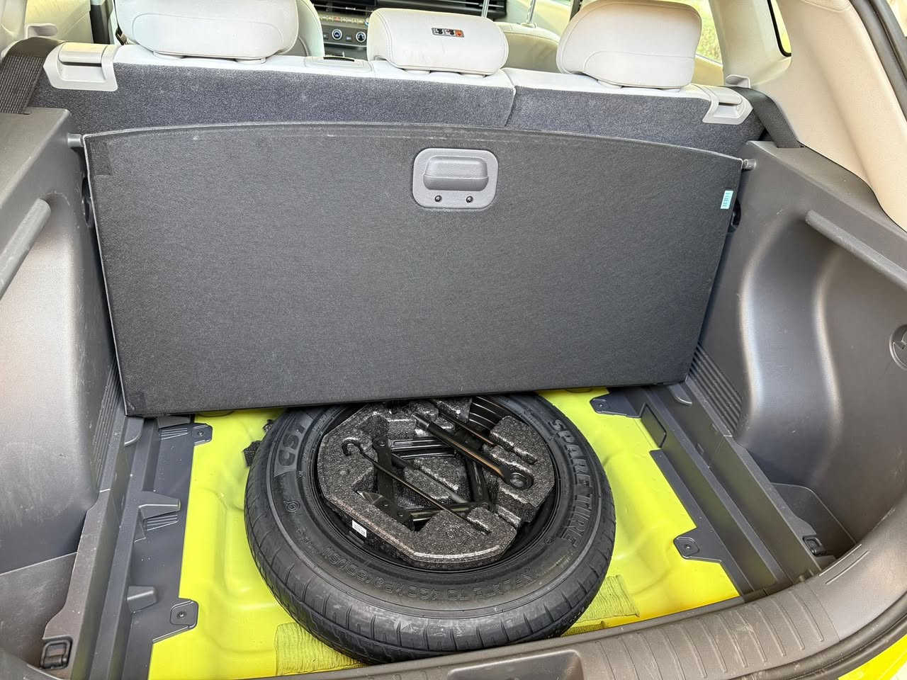 هونداي كونا موديل 24دخول جديد بدون رقم الحادث كما موضح بالصور للاستفسار عن السعر الاتصال ع الرقم *********** او واتساب او ماسنجر للبيع فقط
