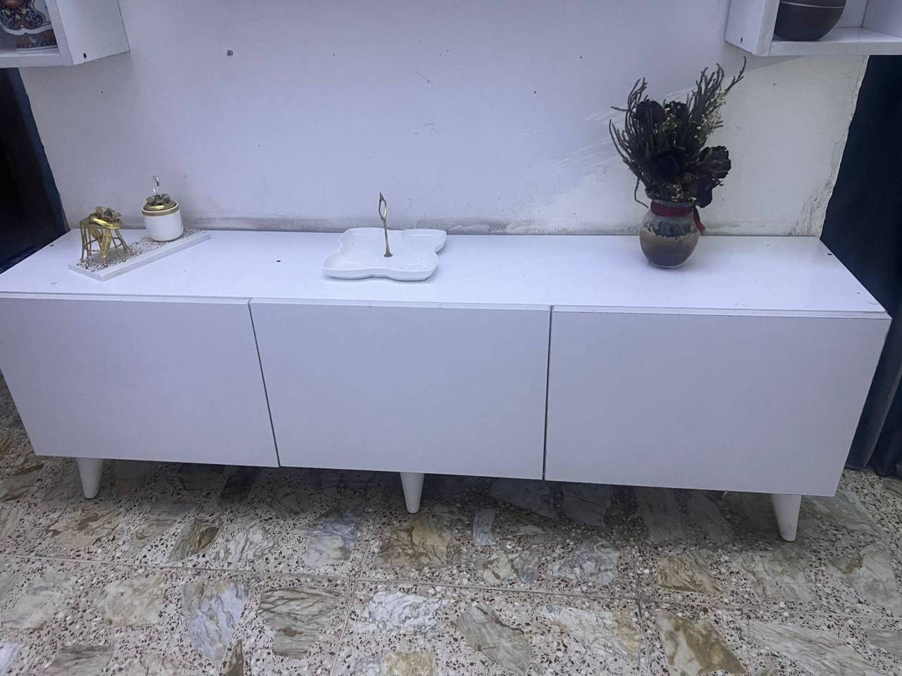 السلام وعليكم عدي اثاث مستعمل نضيف للبيع الشرايه خاص.  ***********
