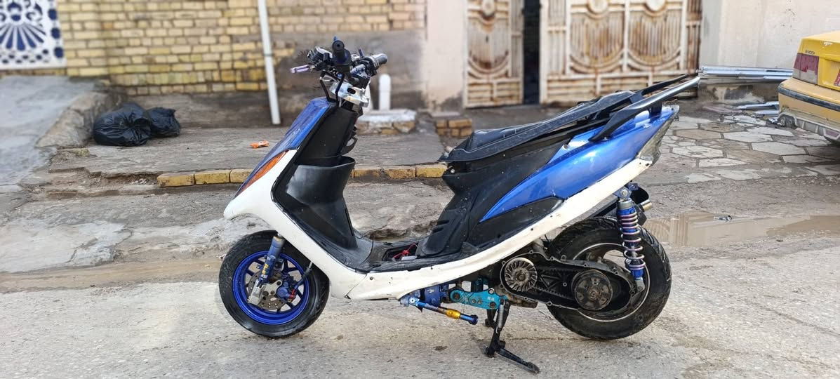 السلام عليكم ماكس عدله مزوده مكينه ٥٥ جديده دراجه شلعه معدل ما مقصره يرادلهه واقيه وذيل ورا وشوته دراجه شغاله وناعه نكره وراق سعرهه ٦٥٠ بيهه مجال


**إذا كنت صاحب هذا الإعلان وتريد حذفه لأي سبب، رجاءا أرسل رسالة إلى الدعم الفني**