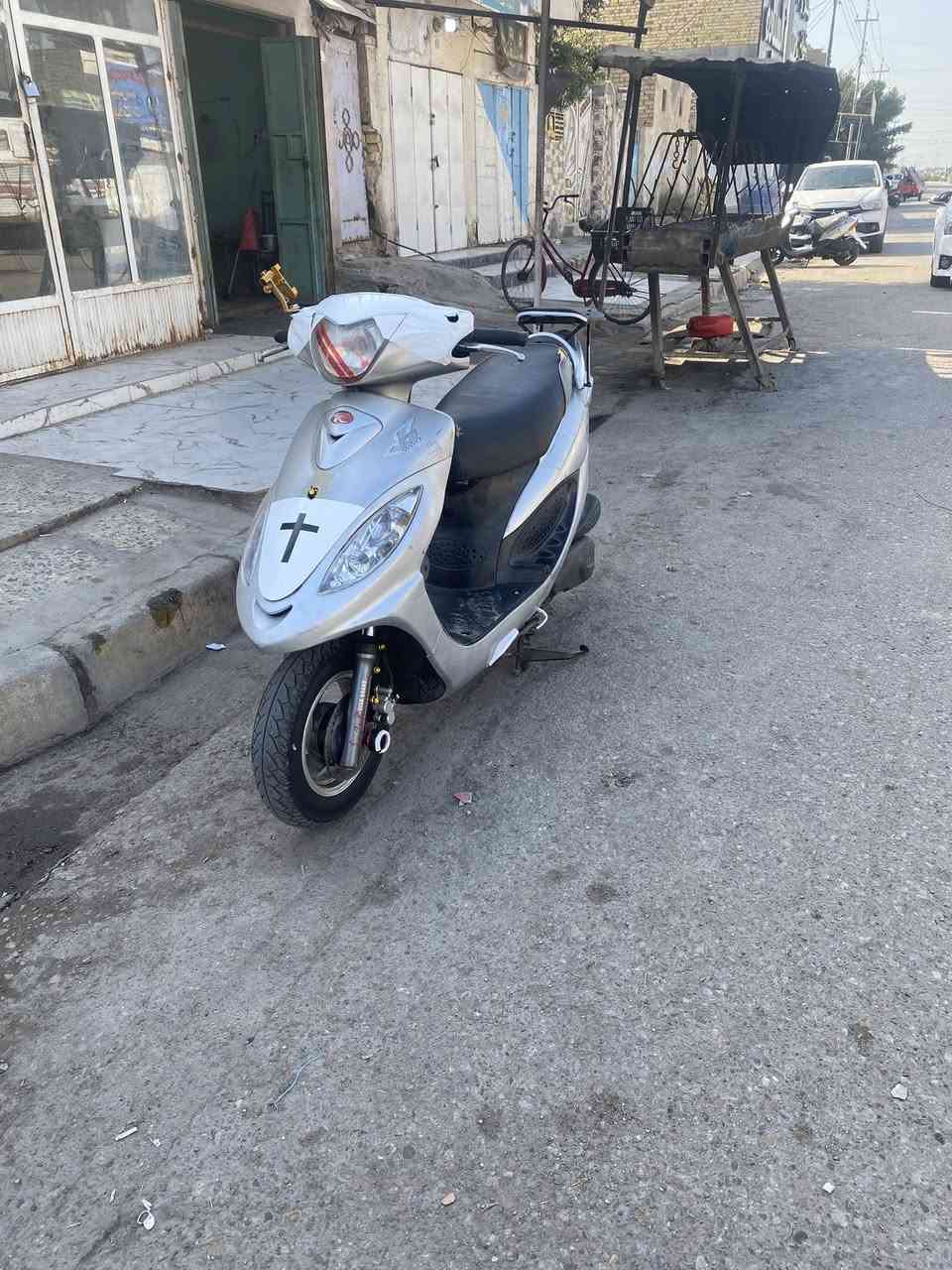 سلام عليكم دراجة  كامكو   بوليس مكينة 150 كفالة عامة دراجة حلوة نظيفة ومرتبه وبيها ترتيبات ما ها ناقص أي شيء سعرها 750  بيها  مجال ***********

