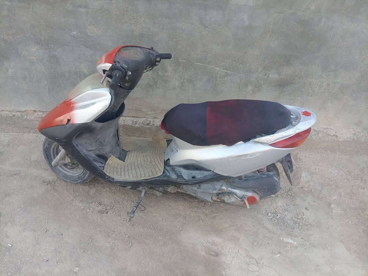 لاطش المحرك للبيع ١٢٠ الف رقم ***********اسكندريه بابل
