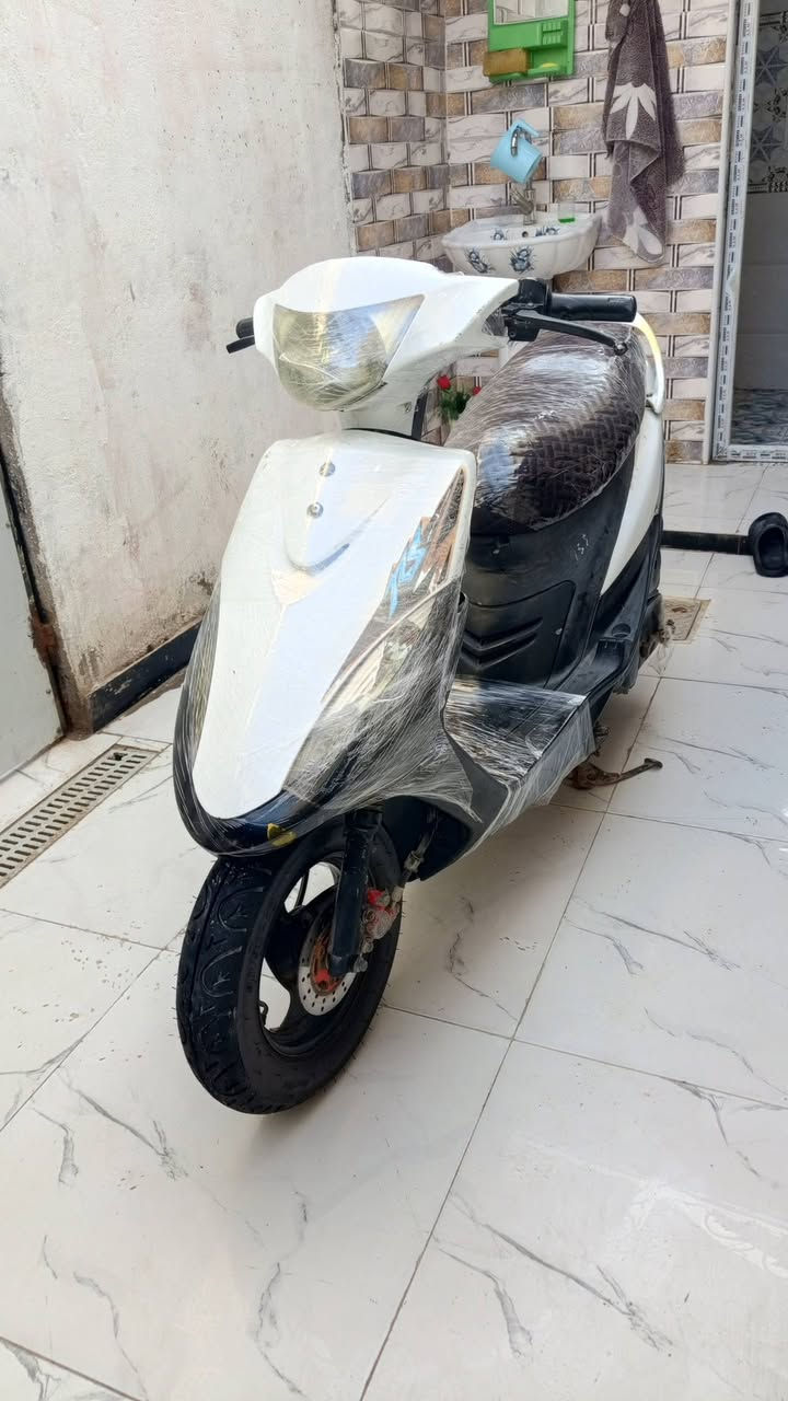 سلام عليكم دراجه اللبيع ماكس عدله بلادي 49كلشي شقال سلف هندر شقال مكينه مامفتوحه جيب  وياك فيتر وفحص دبلات شقاللات سكن عالي وناصي شائر شقالت سعر 750وبيه مجال الطيبين مكاني البصره الهارثه رقم الهاتف ***********
