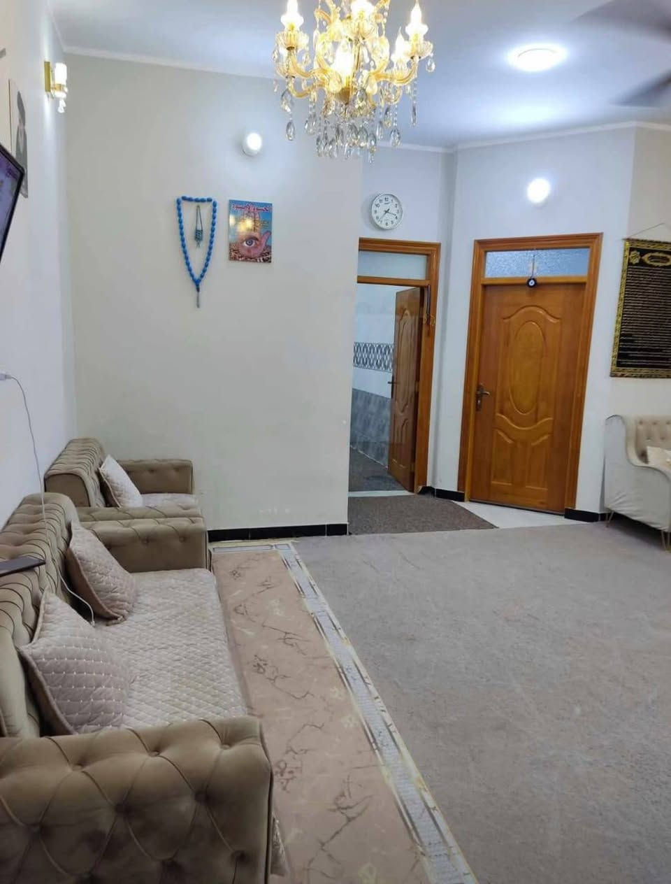 مكتب عقارات احمد الركابي
بنايه للبيع مساحه 160 ع شارع السبيس مباشر طابقين الطابق الاول مجمع طبي + صيدليه ع مساحه البيت كله المجمع الطابق الثاني شقه حلوه كلشي وفول مواصفات جبيره غرفتين حمامات صالات استقبال خريطه ممتازه ماناقصها 

للاستفسار الاتصال على الرقم *********** واتساب احمد الركابي
