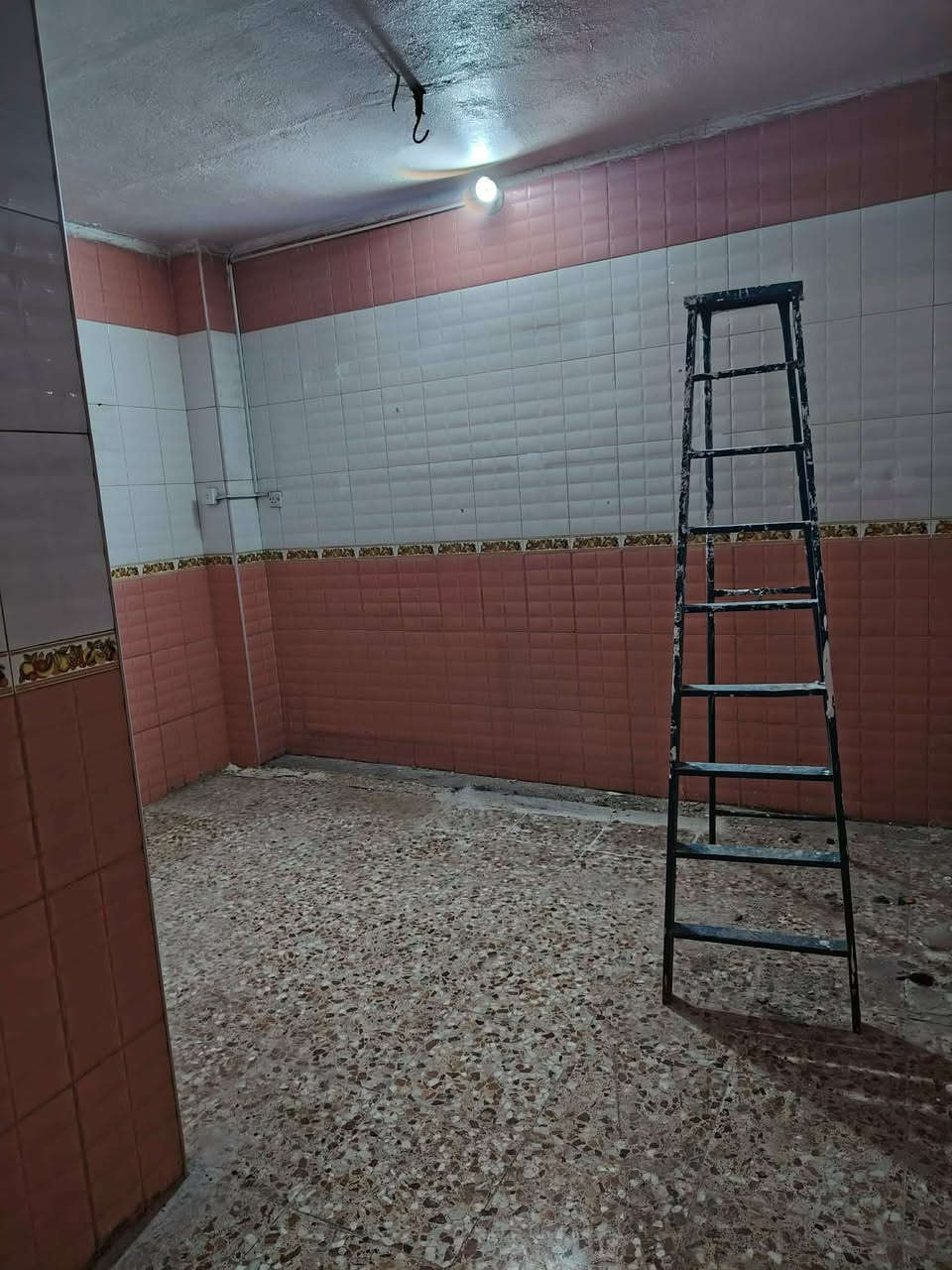 .🛑 دار سكني  للبيع 🛑 
المنطقة : الحضاره 🚩 منطقة النسر
اقرب نقطه داله : شارع اسواق طيبة 

المساحه :   100✅   واجه10

التفاصيل : غرفة نوم وصاله واستقبال ومطبخ وصحيات داخليه وخارجيه 

.............
للاستفسار
     مراجعة مكتب رسول الوزني للعقار  
الديوانية . حي الحضارة قرب اسواق طيبة
 للمعلومات ولمزيد من التفاصيل ⬇️
       مراسلة الصفحة  
      ارقام الاتصال 
***********
