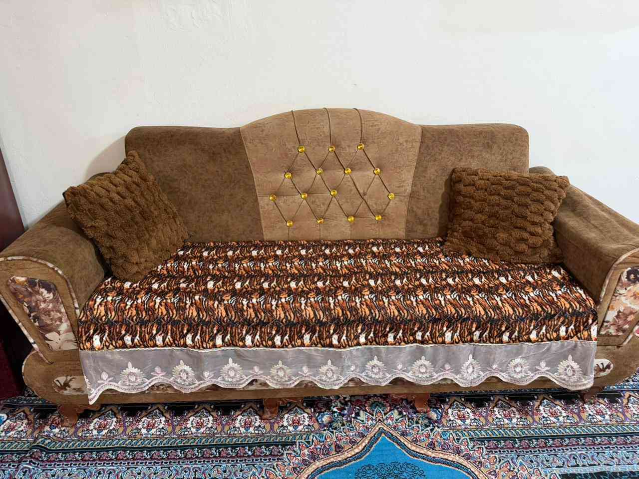 السلام عليكم تخم 10مقاعد نضيف والسفنج بعده جديد ومضمون بس خسف عندي بالديدات  سعره مناسب ليريده يتفضل


**إذا كنت صاحب هذا الإعلان وتريد حذفه لأي سبب، رجاءا أرسل رسالة إلى الدعم الفني**