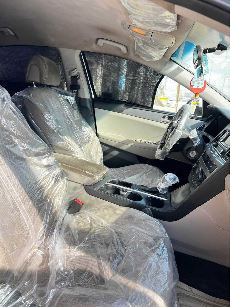 يالله السلام عليكم للبيع سوناتا 2017 رقم اربيل تريد وكاله تريد تحويل مكينه 2400 لادونز لاتنقيص لاتبخير مكينه وكير وحداديه وتخم تاير كله جديد سياره بيهه 6قطع صبغ اثر تكشير فقط بدون ضربه ابدد شواصي لغود دواخل كله كفالهه وسونار مرفق سعر((107)) وبيه مجال للطيبين مكاني نجف رقمي *********** النجف, العراق
