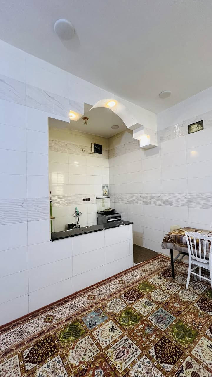 سلام عليكم
دار للبيع المساحة200m  في جمعيات حجي حسن بناء حديث ركن طابقين  في شارع 20 قرب اسواق العائلة 
للاستفسار الاتصال على ***********
جميع التفاصيل من صور والفديوات في المنشور
