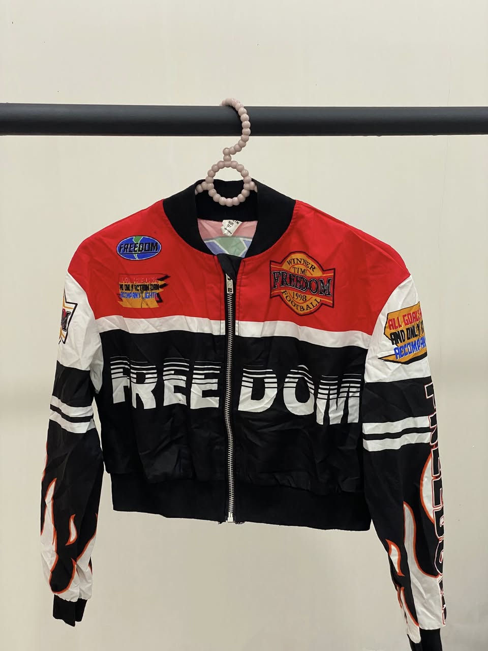 السلام عليكم 
جميع القطع التالية (بهاري )
بسعر :- 3 د.ع.

تفاصيل القطع مكتوبه بقناة التلي 
https://t.me/hz_s_tore

التواصل رقم الواتساب : ***********

حساب الانستا: hz_s_tore

هديتكم للعيد 💖✨💫
