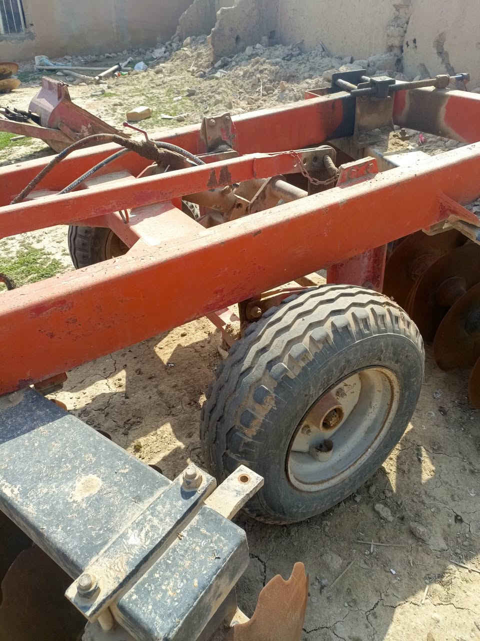 دسك تركي حجم 24للبيع السعر 35 الشراي يتصل ***********
