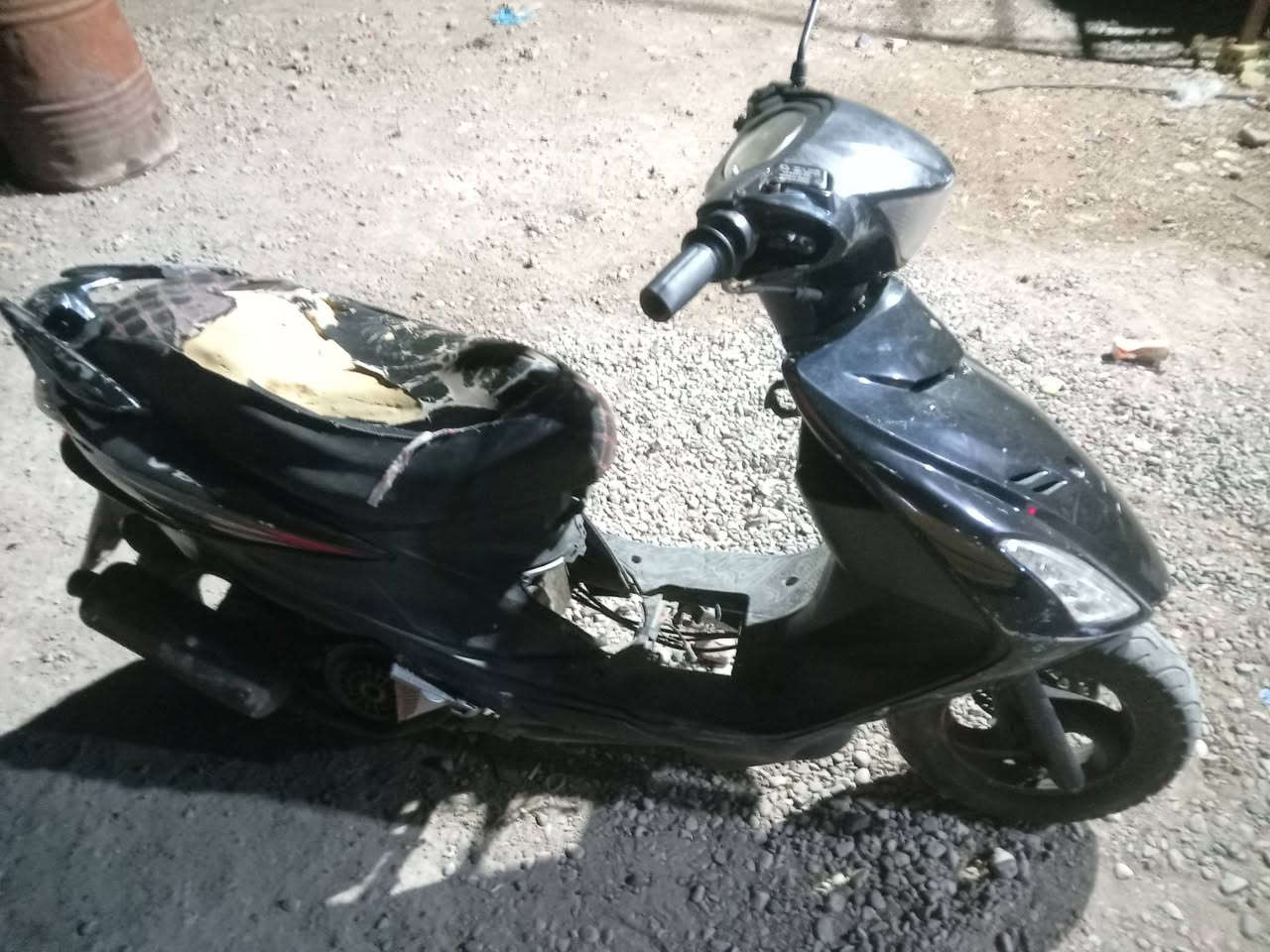 للبيع دراجه 140 كابريتر الكهربايات كله شغاله
محرك كايم بس شغاله هندر  ابيع كوم حديد
 سعر 130 وبيه مجال مكان بغداد


**إذا كنت صاحب هذا الإعلان وتريد حذفه لأي سبب، رجاءا أرسل رسالة إلى الدعم الفني**