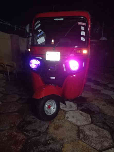 السلام عليكم تكتك موديل 22 شهر 5 مكفوله من كلشي نضيفه كلش مثل ماموضح بالتصوير العنوان بغداد بوب الشام السعر 9 ملايين وبيها مجال للاستفسار *********** أو خاص
