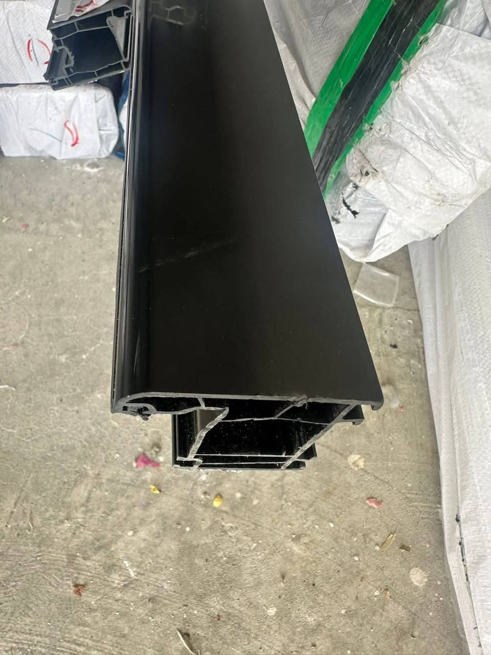 سلام عليكم 
المقطع  بلاستيك سراي قالب كبير ضمان ١٠ سنوات ارخص سعر درجه اولى متوفر✅
اسعار جملة سابت و عدنه اسعار مفرد يختلف 
ابيض و اسود عنوان الجملة سليمانية👇 
جرجوب ابيض ٧.٨٥$
تي ابيض ٩.٩٥$
زت شباك ١٠.١$
زت باب ١٣$
ماسكة تك كبير ٣.٤٥$
ماسكة دبل صغير ٢.٩٥$
——————
جرجوب اسود ١٠.٨٥$
تي ١٢.٨٥$
زت شباك ١٣$
زت باب ١٦.٢٥$
ماسكة تك كبير ٤.٩٥$
ماسكة صغير دبل ٤.٧٥$
مكان سليمانية و اسعار جملة 
***********
