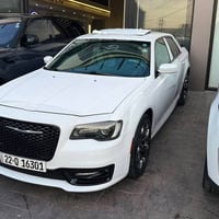 كرايسلر 300 • ٢٠١٨ • ٨٠٠٠٠ كم