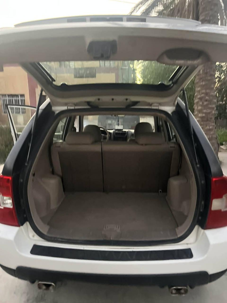 موديل 2010 خليجي صبغ 3قطع وتصليح خياس بالقمارة مكينة كير كفالة رقم بغداد مكان السيارة الزعفرانية السعر105 وبيهة مجال ***********
