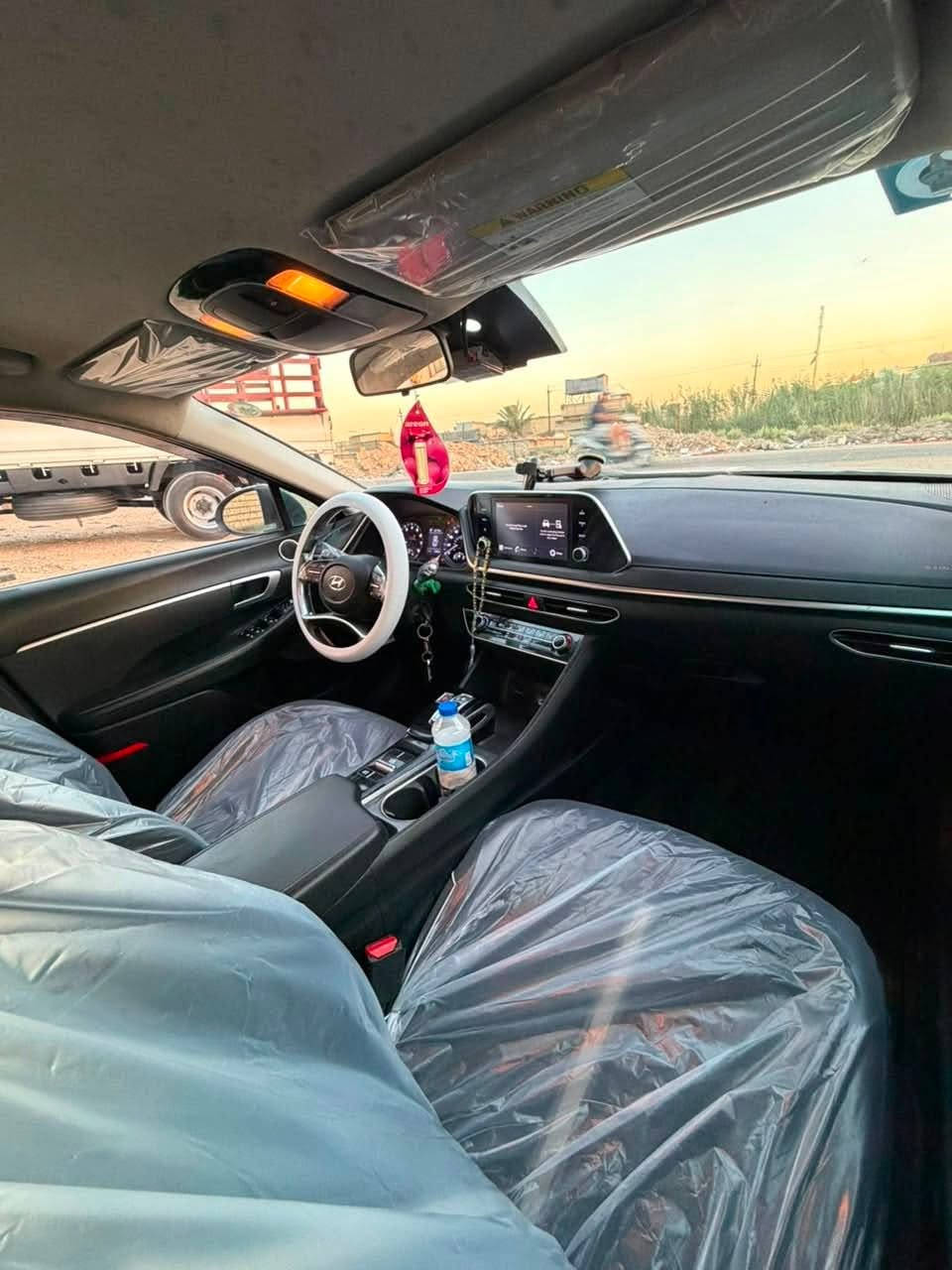 سوناتا ٢٠٢٣  اللون ابيض وارد امريكي محرك ٢٥٠٠ 

بيها ٤ قطع صبغ حادث سطحي بدون دواخل وقطعة كلير وبدون لغد  وبدنه كله بلادي حتى الراديتر

رقم بغداد  الجديد تحويل مباشر

السيارة موجودة بغداد  وماشية ٣١ 

السعر 143ورقة بيها مجال صدر تخم تاير جديد تبريد ثلج سياره ماشيه قليل موصفات قيادة ذاتية تكم ستيرن مثبت سرعة اوتو هولد وضعيات قيادة مكاني بغداد الشراي يتصل ***********اخوان الصفحة لنشر والترويج فقط رقم صاحب السيارة موجود وبي وتساب

