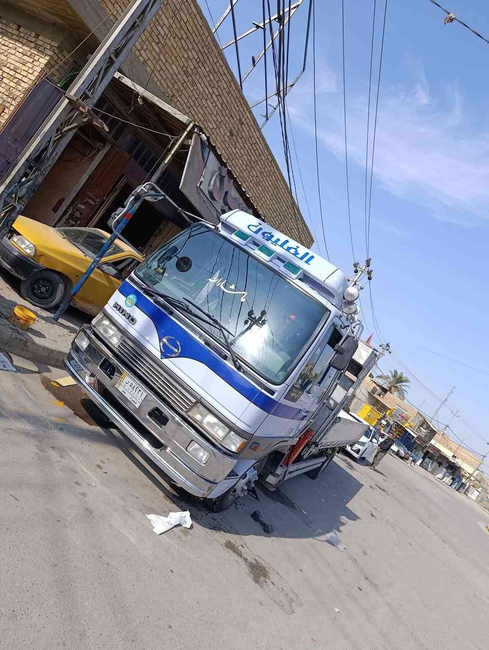 سلام عليكم هينو البيع مديل 95 مكينه 80عادي تخم تير كرين كاركو مكفوله سياره يسره جاهز كبل السغل مكاني الديوانيه (***********)
