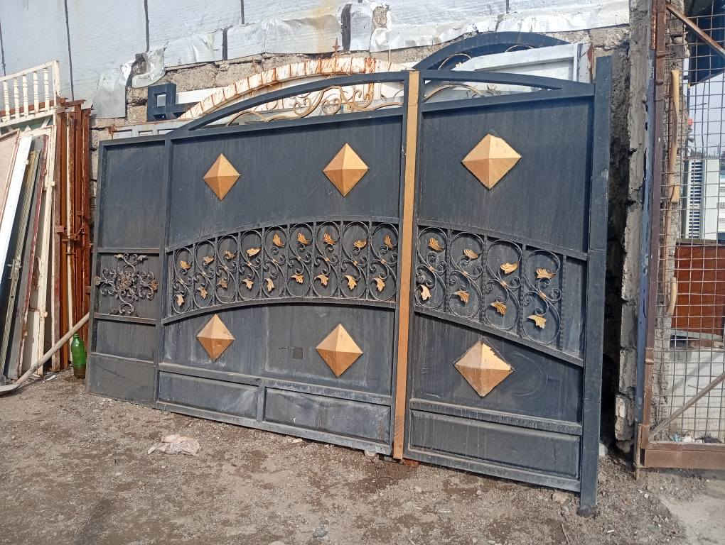 للبیع باب سلایت عرض3.20مکان کرکوک
*********** كركوك, العراق
