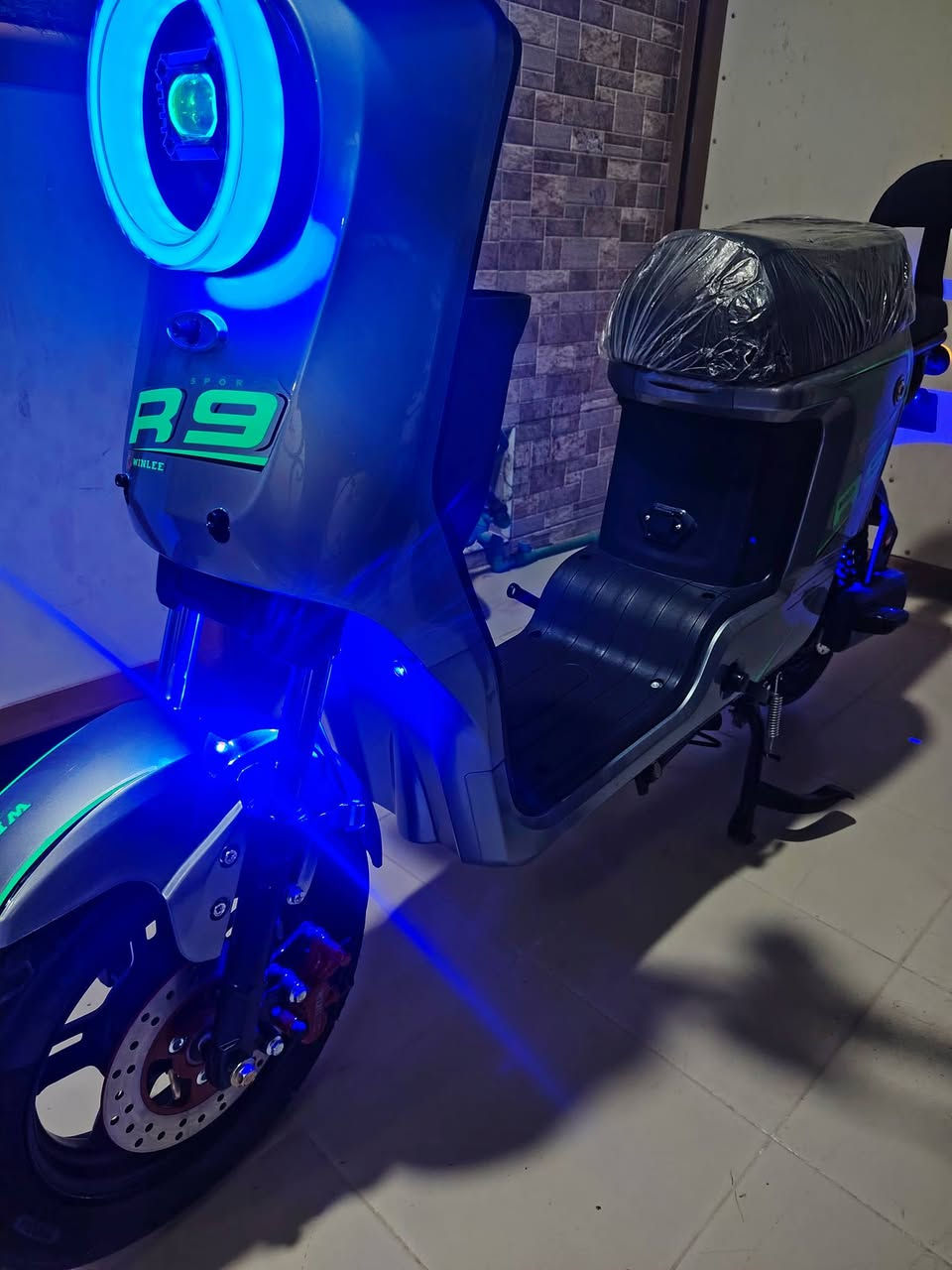 سلام عليكم ورحمة الله وبركاته
دراجه شحن ار 9
للبيع موديل 2026
أخذته من ارقه شركه شركة حيدر النيار
دراجه جديده صالي اسبوعين من أخذته
أخذته 600 الله شاهد
دراجه نضافه 100+100
دراجه مكفول
سعره 550 وبيه مجال
مكاني نجف حي النداء شارع مجمع بيتي قرب مول الاميرات 
تحياتي راسلني واتساب وبيكم خير وتدللون
الرقم ***********
