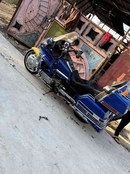 ￼ سلام عليكم دراجة للبيع جولدن سعر 27 ورقة وبيها مجال وكان الدراجة بعقوبة كفراتها موجودة ***********￼
