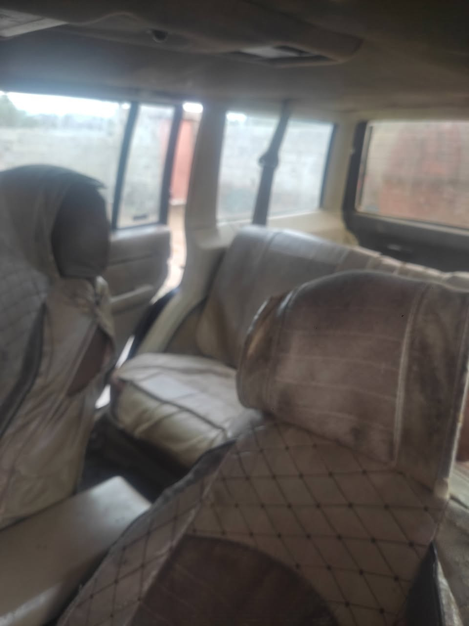 السلام عليكم ورحمة الله سياره موديل 91رقم بغداد البيع المكان ديالى بعقوابه  المحرك ابلدي السياره خير من لله وهذه رقمي***********
