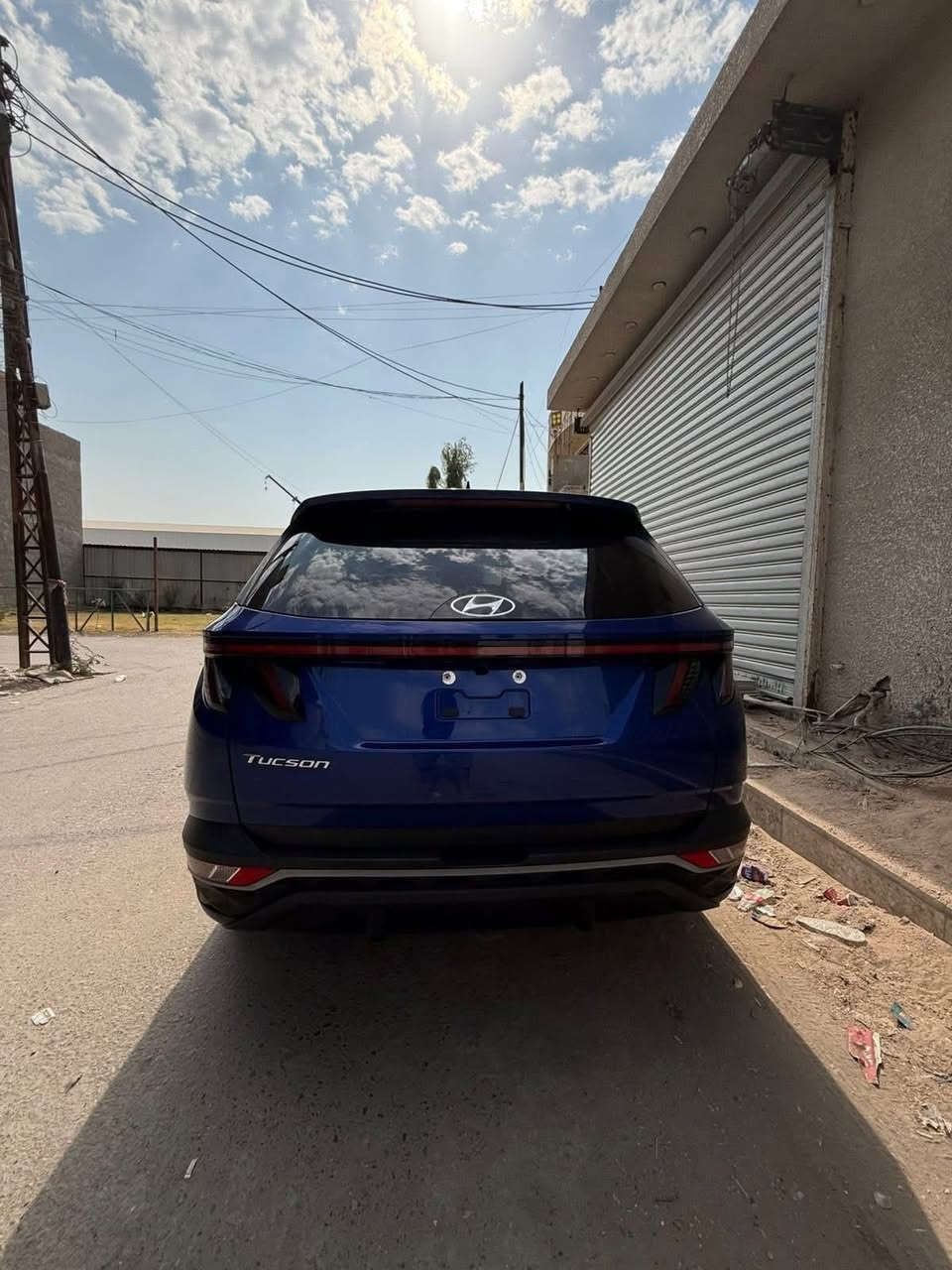 السلام عليكم

#توسان2024 للبيع
وارد امريكي 
محرك 2500 
رقم فحص مؤقت 

مواصفات : فول مراصفات 
فتحه سقف 
شاحن لاسلكي 
بصمه 
دخول ذكي 
صندوق كهرباء
فتحه 
كار بلي 
شاشة كامرة خلفية 
رادارت 360 درجة
كشنات جلد وتدفئة بالكشنات 
تبريد قطعتين 
وضعيات قياده 
هاند بريك دگمه
اوتو هولد 
خاصية إطفاء المحرك بالازدحام
خاصية النزول من المنحدرات
مثبت سرعه تفاعلي ومحافظة على المسار 
شاشة عداد ايباد
تشغيل عن بعد 
ماشية (16) الف فقط فقط كيلوو مو مايل 
الضرر موضح بالصور فقط قطعه  حادث كلش بسيط 
بدون دواخل بدون ارباك

السياره احله من الصور وجاهزه من كل شي 

السعر 198ورقه  
مكانها #واسط #صويره
0783 810 7977
