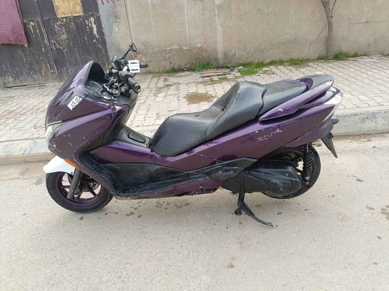 سلام عليكم 
فورزه صفر 10 
وجه بومه منضومت زنون عالي ناصي 
7 كير 4 تحويلات مسجل بلاتوث حملت تلفون حملت ماء صلنصه رياضي دراجه خير من الله كهربائية كامله اي نقص ماكو ستاند حساس كلوب جنطه معروصه موصفات الصفر عشره و قوته اورقه كامله فيتبم جديد بلك جديد دراجه مال جناي مكاني ديالى ***********
