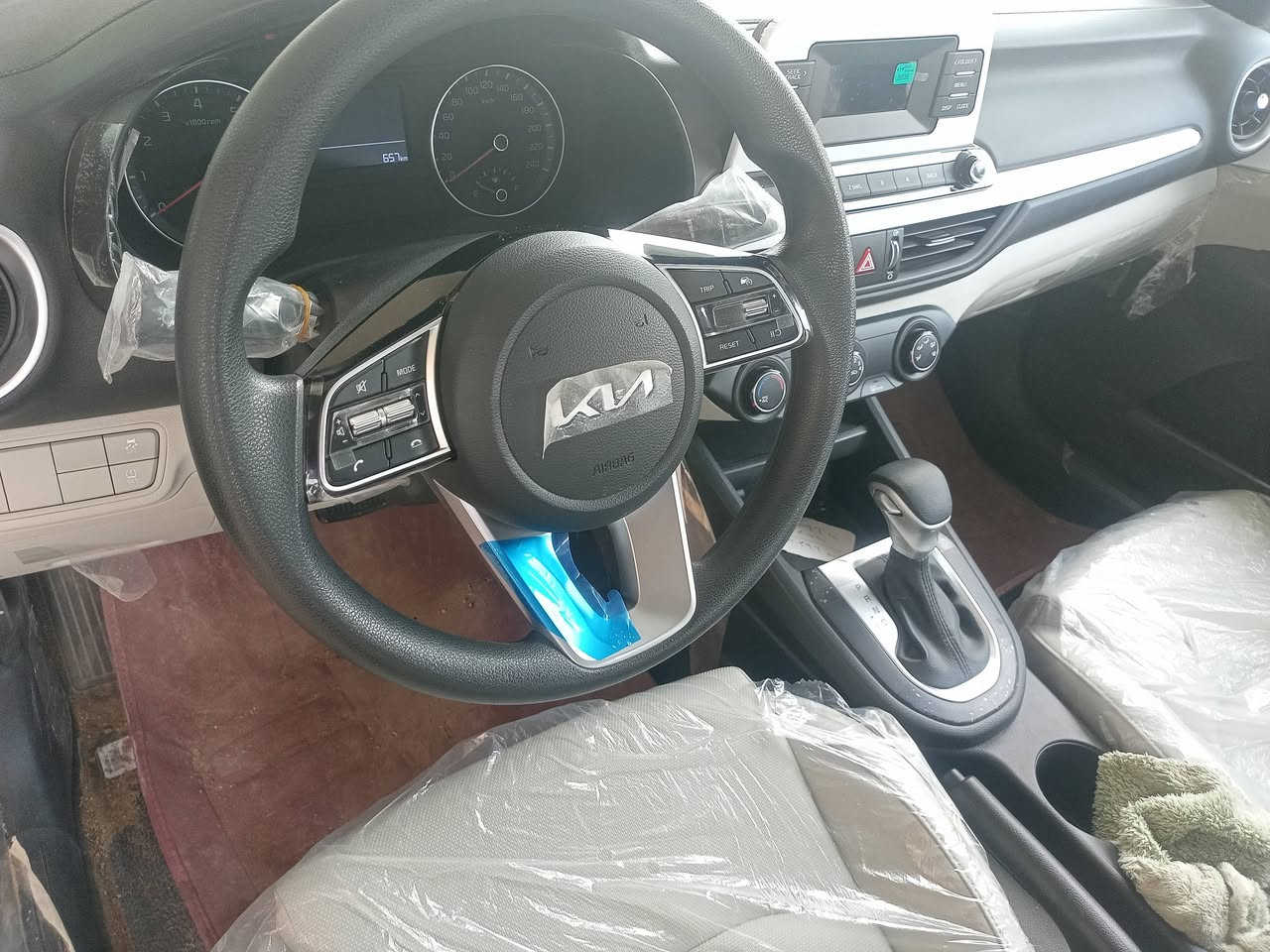 سيراتو 24 زيرو رقم اربيل جديد سنويه 30 ماشيه 640 كيلو داخل لونين تبريد قطعتين بعدهه بترابهه  ‏‪‏واسط
‏‪0780 018 7247‬‏ وكالة مجانيه
