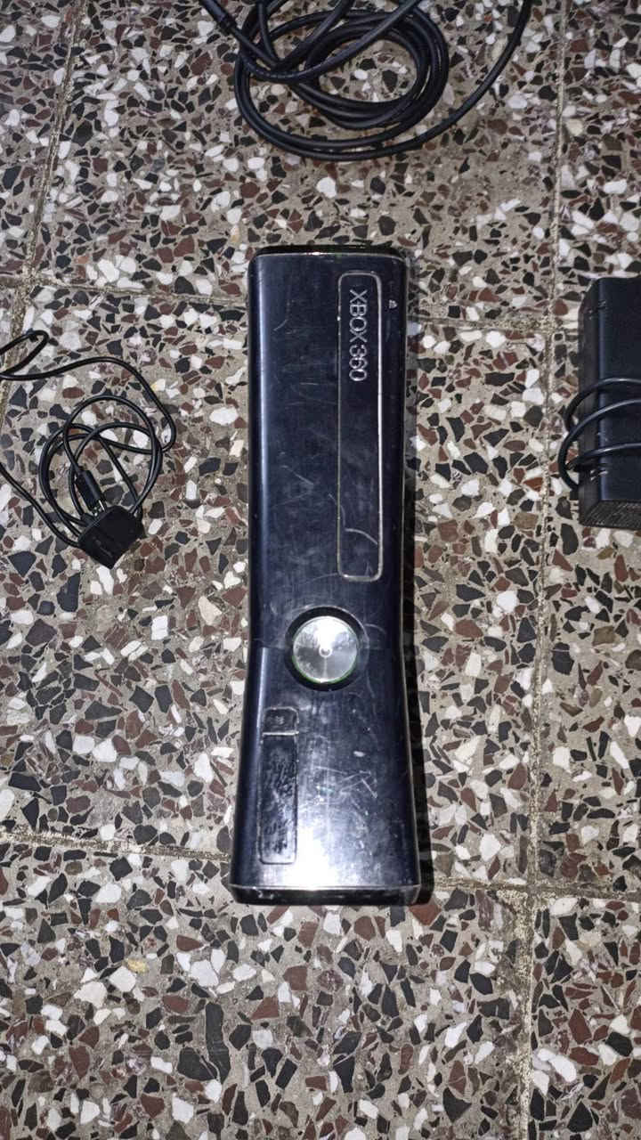 إكس بوكس ٣٦٠ مهكر يدات لاسلكيه ثنين
١٤٠لعبه جهاز كلشي مابي يشتغل بضمانتي تريده توصيل تريد تجي تاخذه من باب البيت انت بكيفك سعره ١٧٠الف وبي مجال بسيط للشراي


**إذا كنت صاحب هذا الإعلان وتريد حذفه لأي سبب، رجاءا أرسل رسالة إلى الدعم الفني**