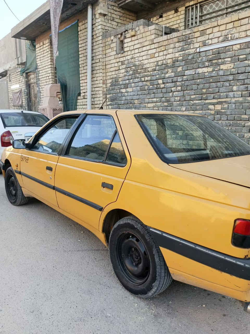 السلام عليكم بيجو 405موديل2010لسياره بلاديه بدون ضربه وتبديل   كير و محرك تمام تبريد عاطل  عنوان بغداد مدينه لصدر لسعر27 موبايل***********
