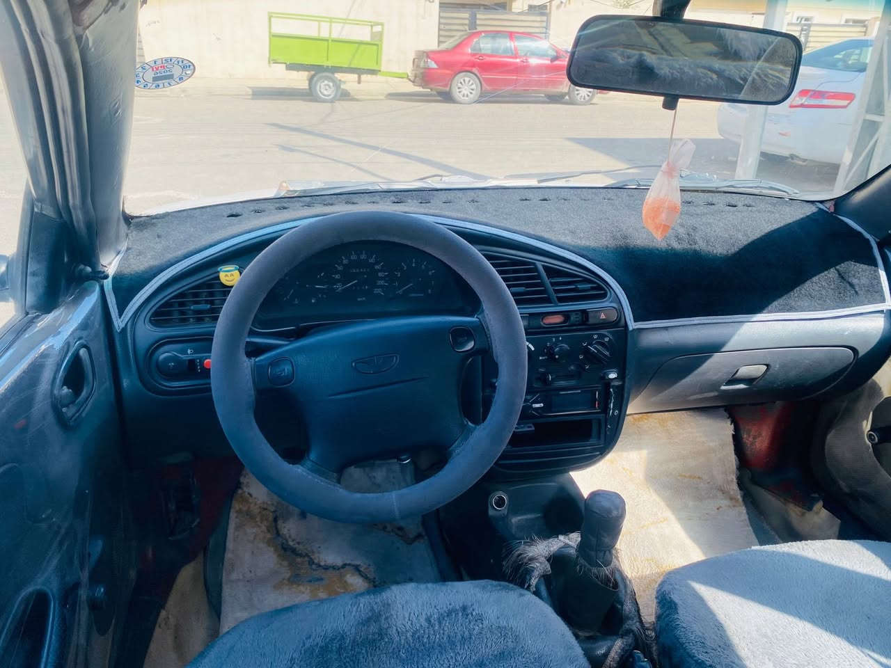 السلام عليكم
دايو لانوس 2001 رقم أربيل سنويه لحد 2028 هزه جديده شرط تحويل 
كير عادي 
محرك 18قايش عريض
تبريد تدفئه شغال
سياره جاهزه مابيهه نقص
كير محرك شرط
السعر 35بيهه مجال قليل 
الشراي يتصل
***********
***********
مكان السياره تكريت
