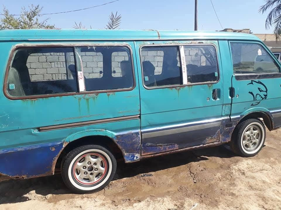 السلام عليكم كيه مديل 94رقم قادسيه مكيه وكير وحداديه وتخم تاير شاصي مكفول مكان سياره بابل القاسم 
15قفل 
***********
