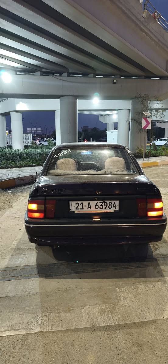 (42 ) وبيها مجال قليل موديل 92 حجم 18 رقم سليمانيه سساره مال جناي 
بطاقه بانزين 
بدون حادث 
اللون عنبي 
مصبوغه عام جماليه فقط بدون حادث 
كير عادي 
كير ومحرك بالشرط 
جامات كهربائيه 
لايت زينون ابو الخط 
كهربائيات كامله 
منضومه كامره تسجيل امامي وخلفي ويه السويج 
كير ومحرك بشرط 
صدر امامي وخلفي بالشرط انطي 
تايرات جدد شادهن 
*********** مامتواجد بالخاص اتصل
